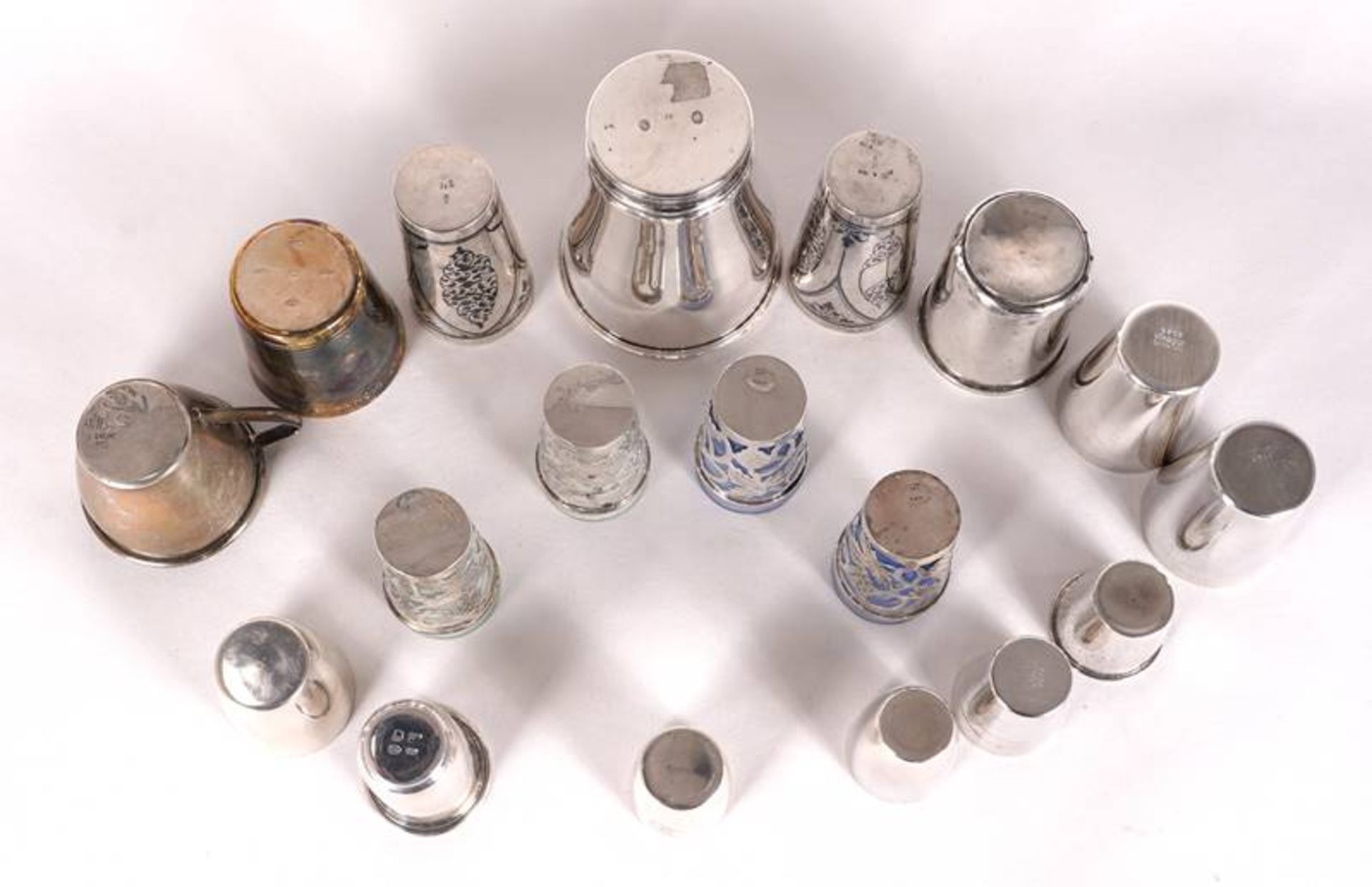 Convolute of silver cups - Image 3 of 5