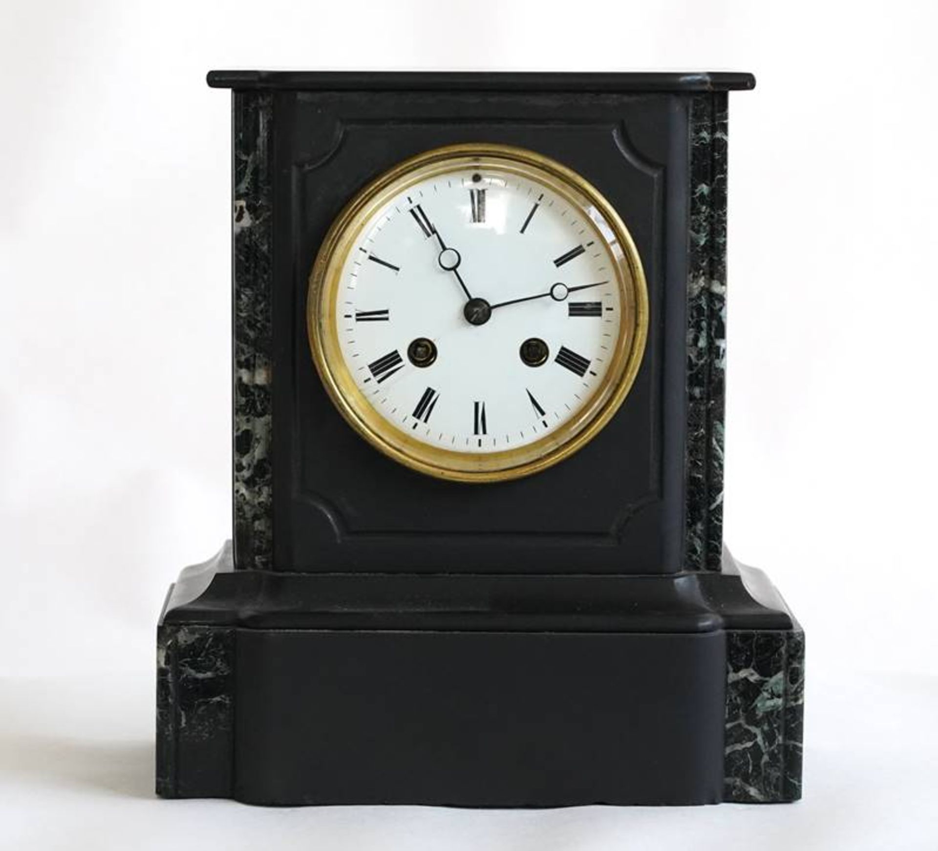 Mantel clock