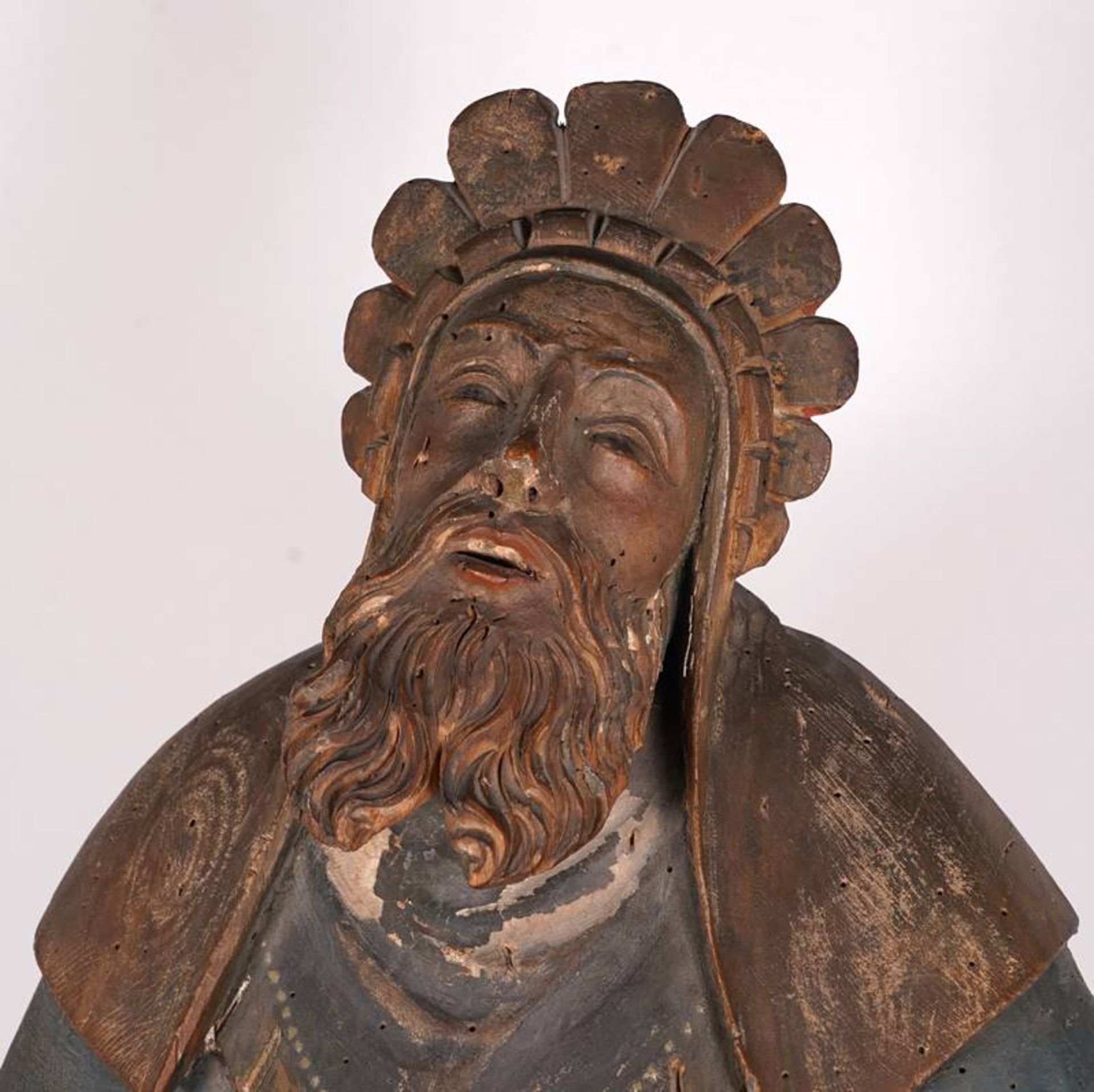 Figure of a saint - Image 2 of 7