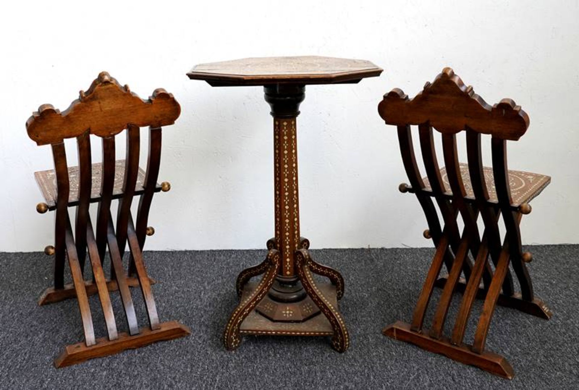 Paar Stühle mit Tisch - Bild 3 aus 6