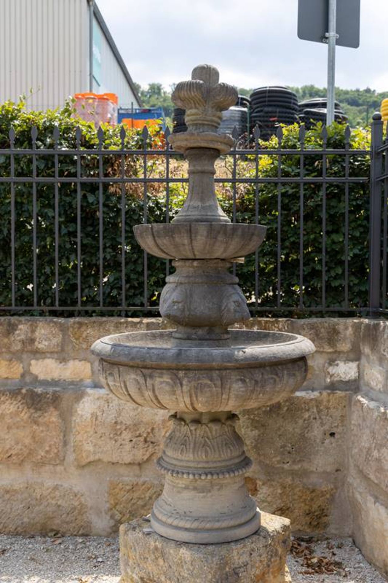 Brunnen