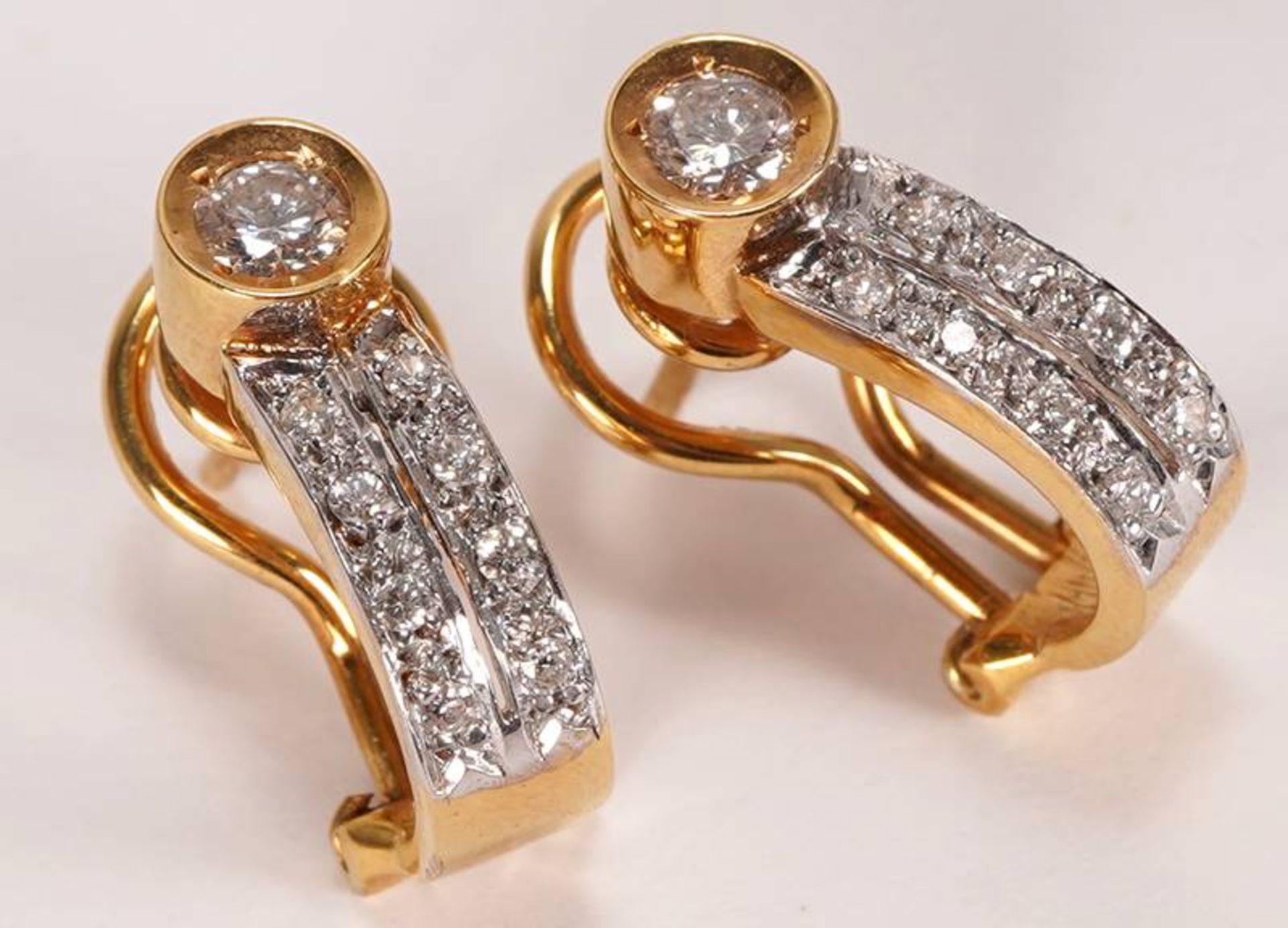 Pair of diamond ear studs