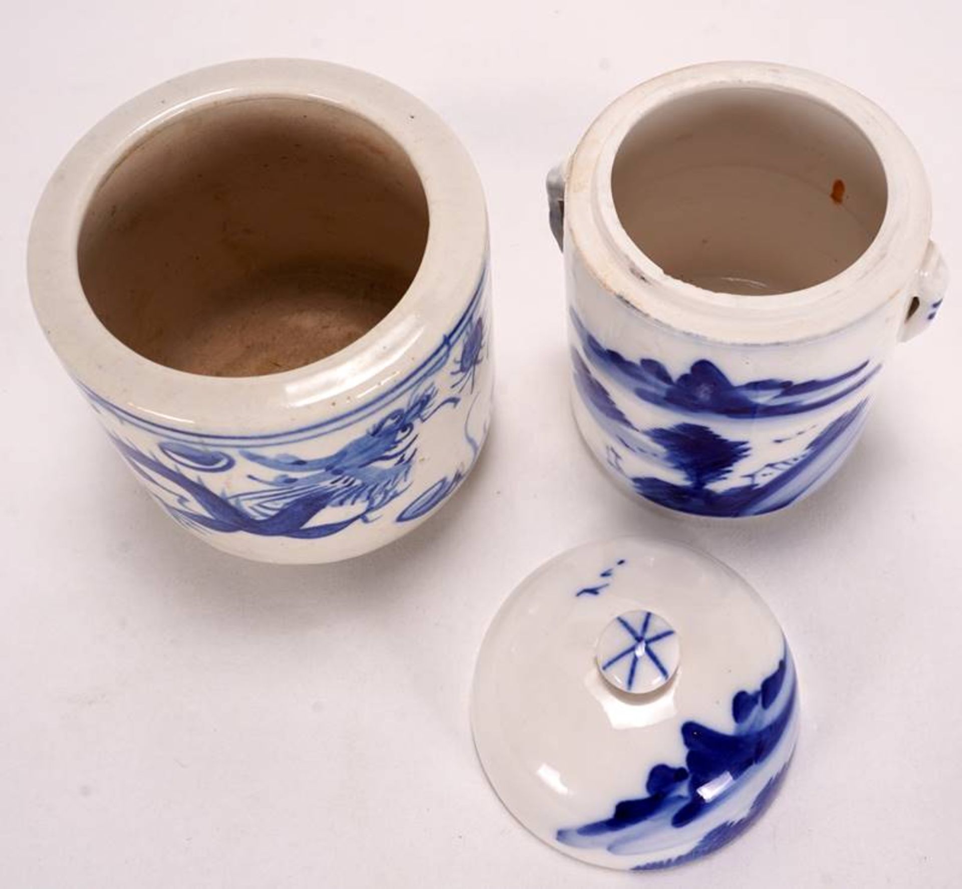 Pair of small ginger pots - Image 6 of 7