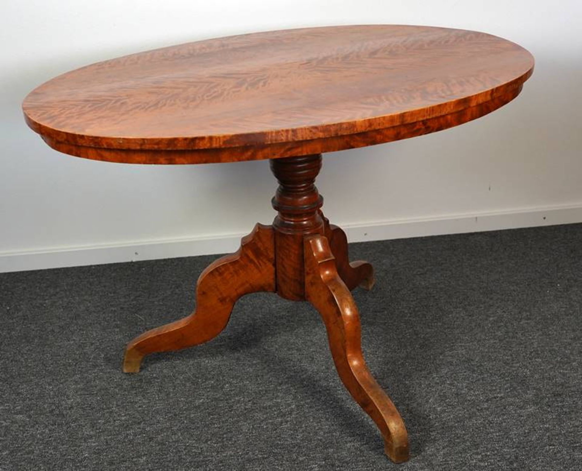 Louis Philippe table