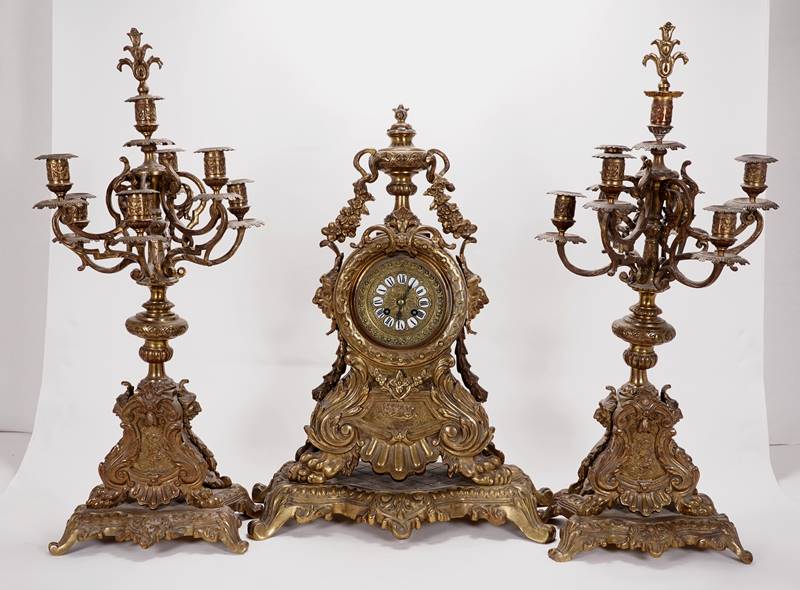 Baroque mantel clock
