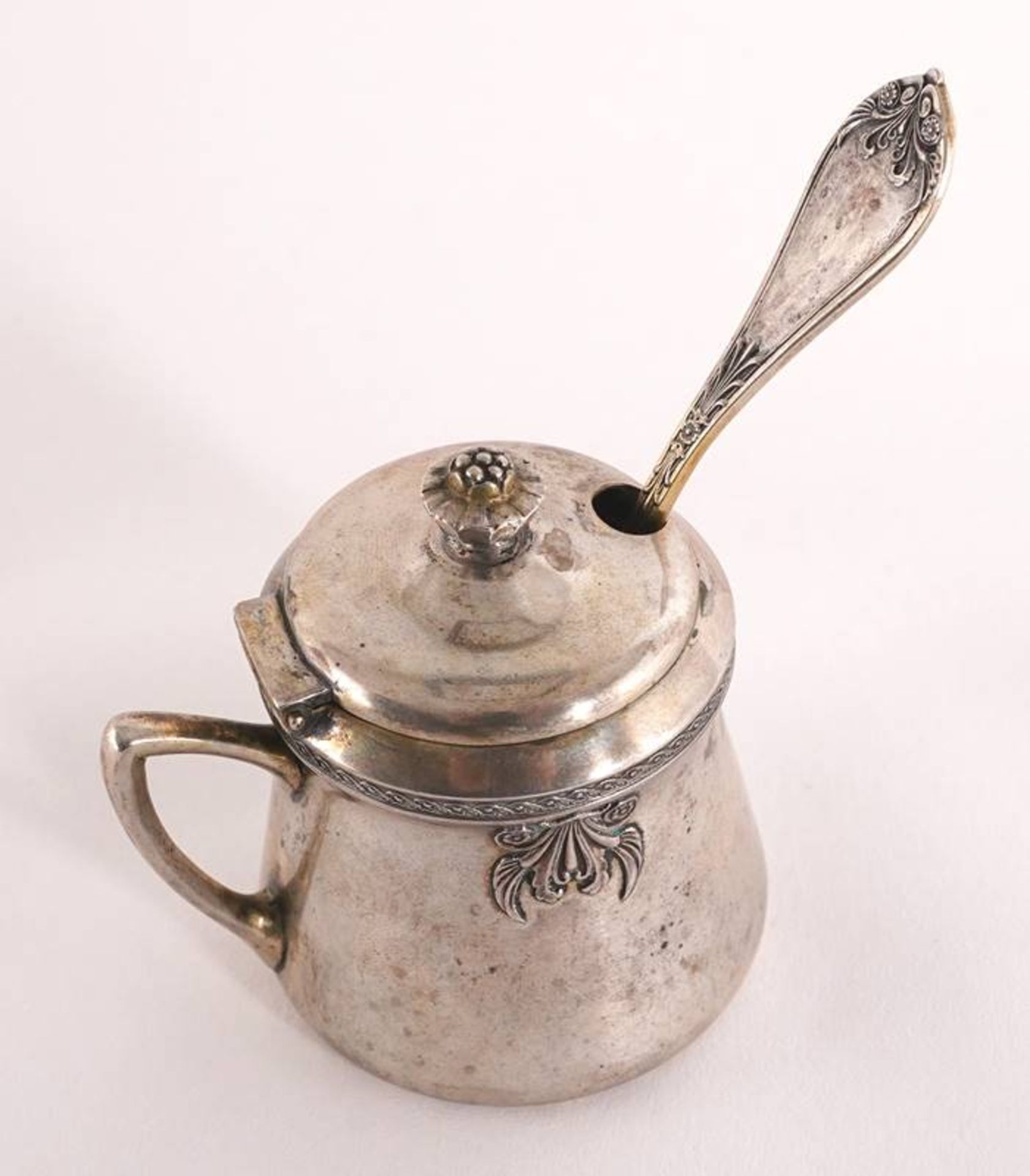 Mustard pot