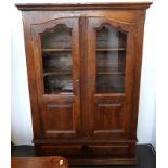 Barocker Vitrinenschrank