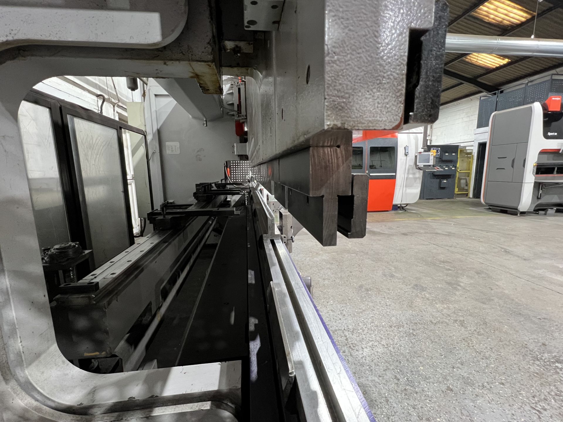 Bystronic AFM-EP2 160 CNC Down Stroking Hydraulic Press Brake Model EP40-160, Year 2008 - Image 16 of 20