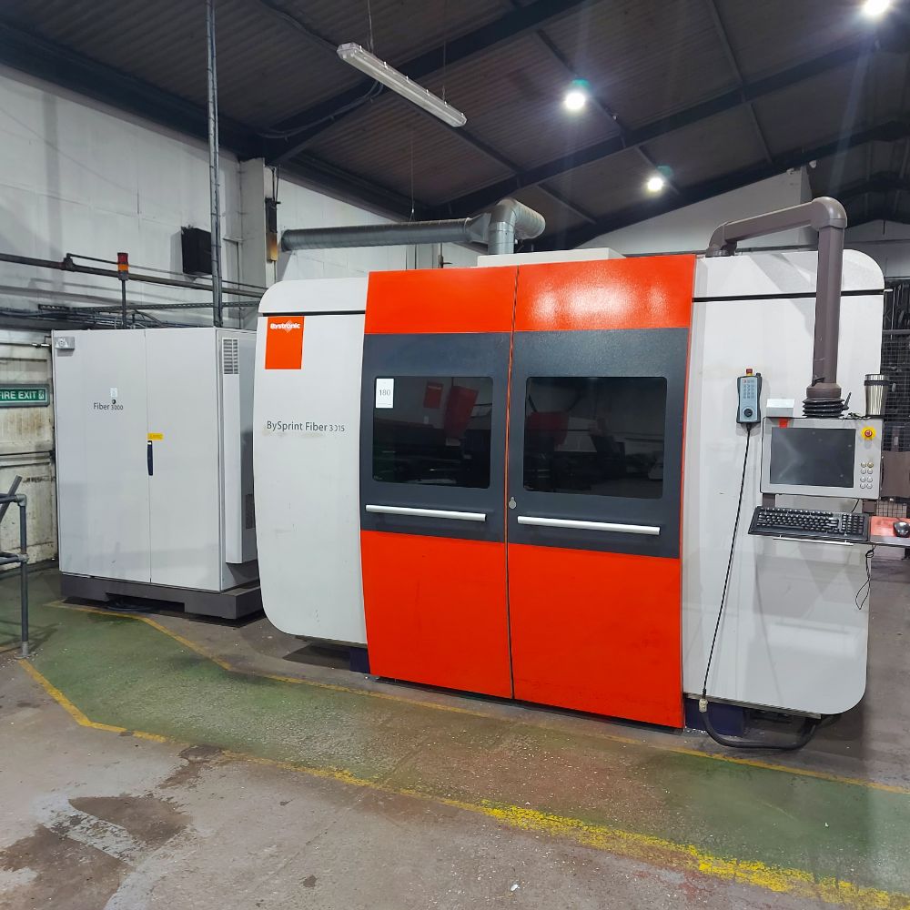 BYSTRONIC BYSPRINT FIBRE 3015 CNC 3KW LASER CUTTER (2014) WITH BYLOADER 3015 SHEET LOADING SYSTEM - UNRESERVED SALE!