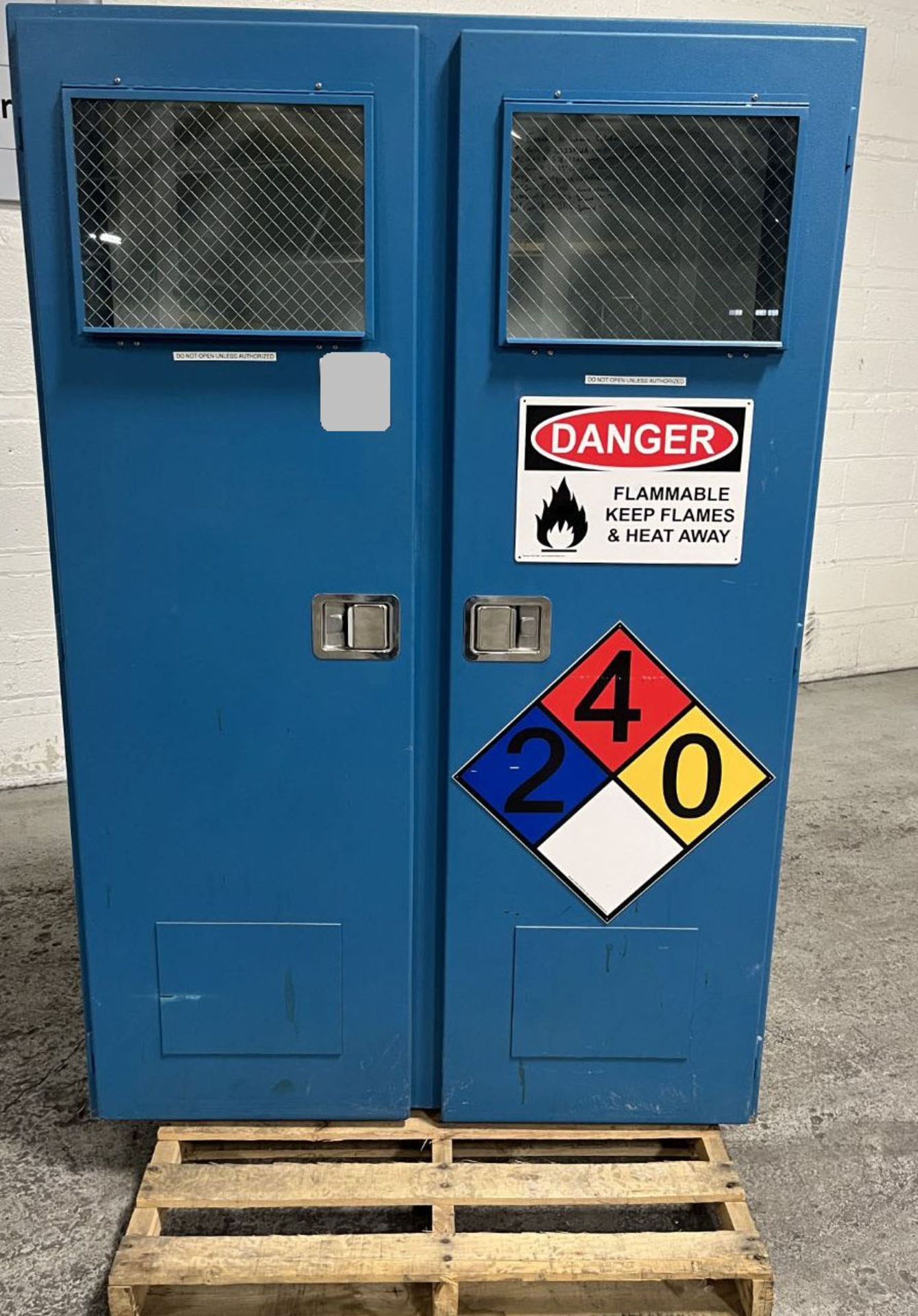 Chemical cabinet
