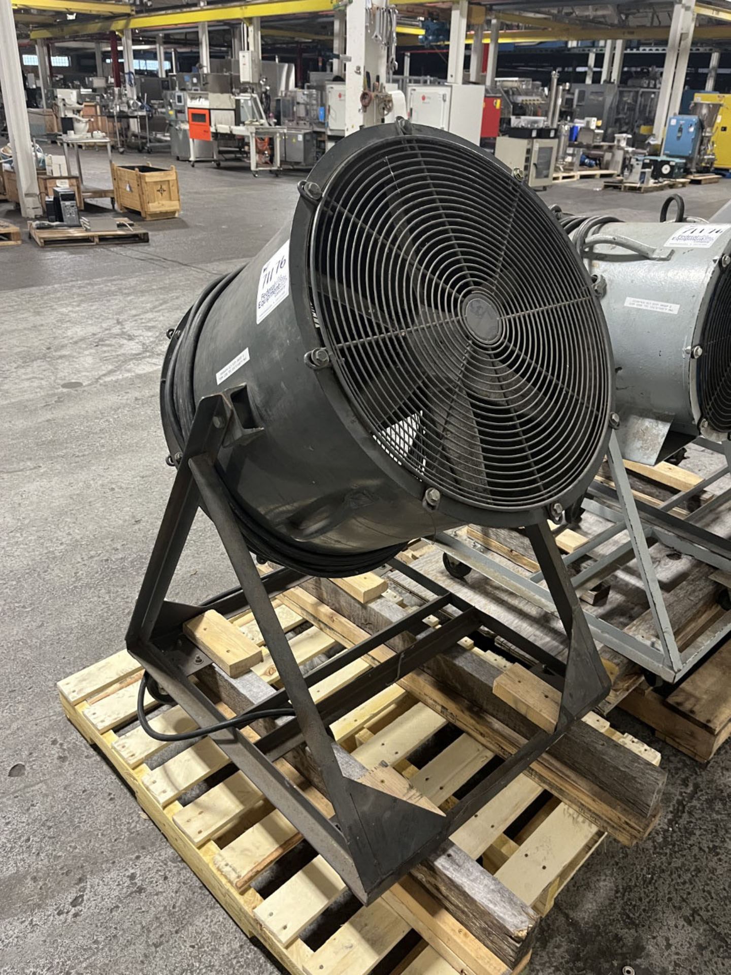 Lot of three industrial fans - Image 4 of 9