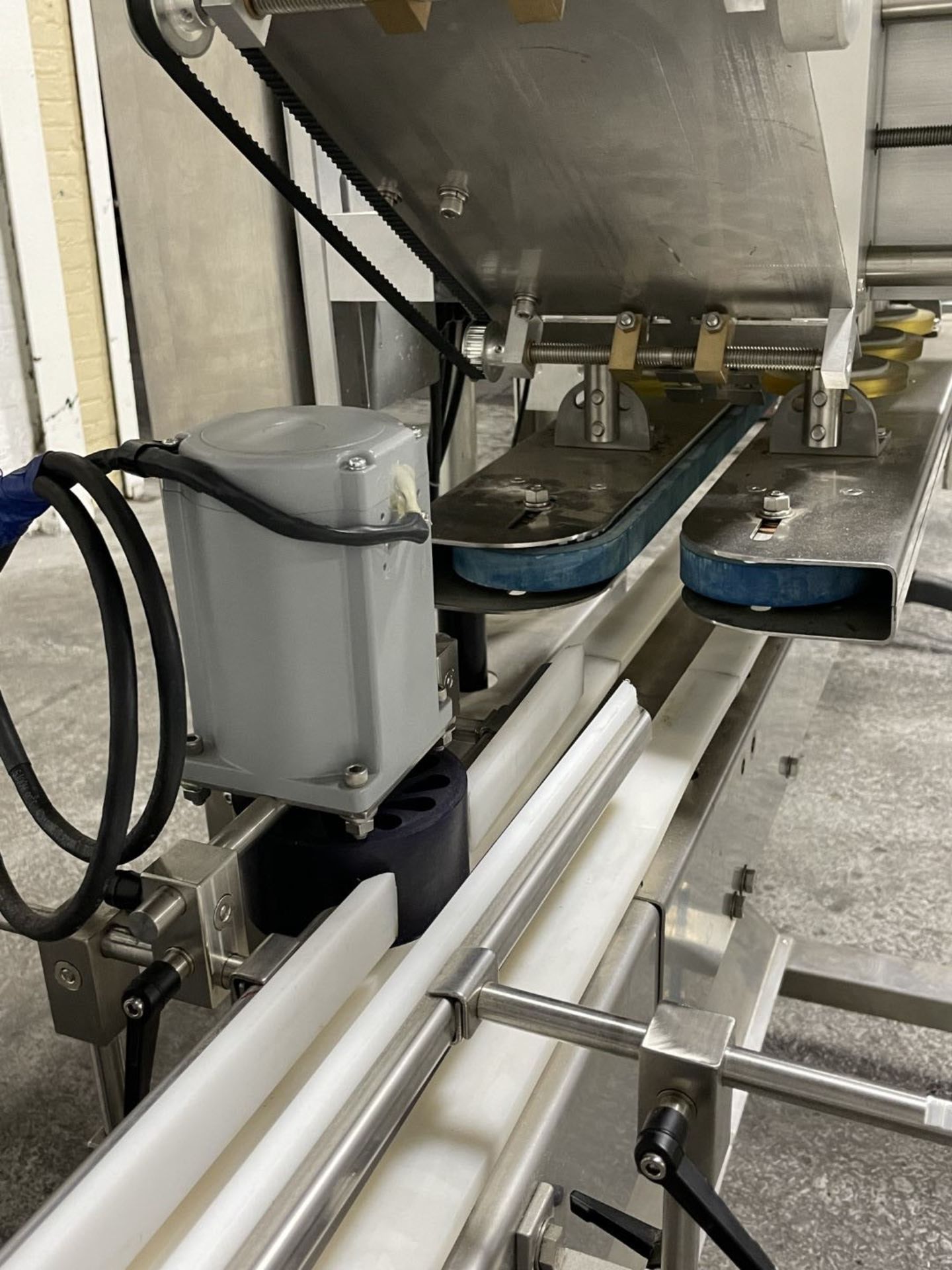 Accutek bottle liquid filling line - Built in 2019 - Image 31 of 85