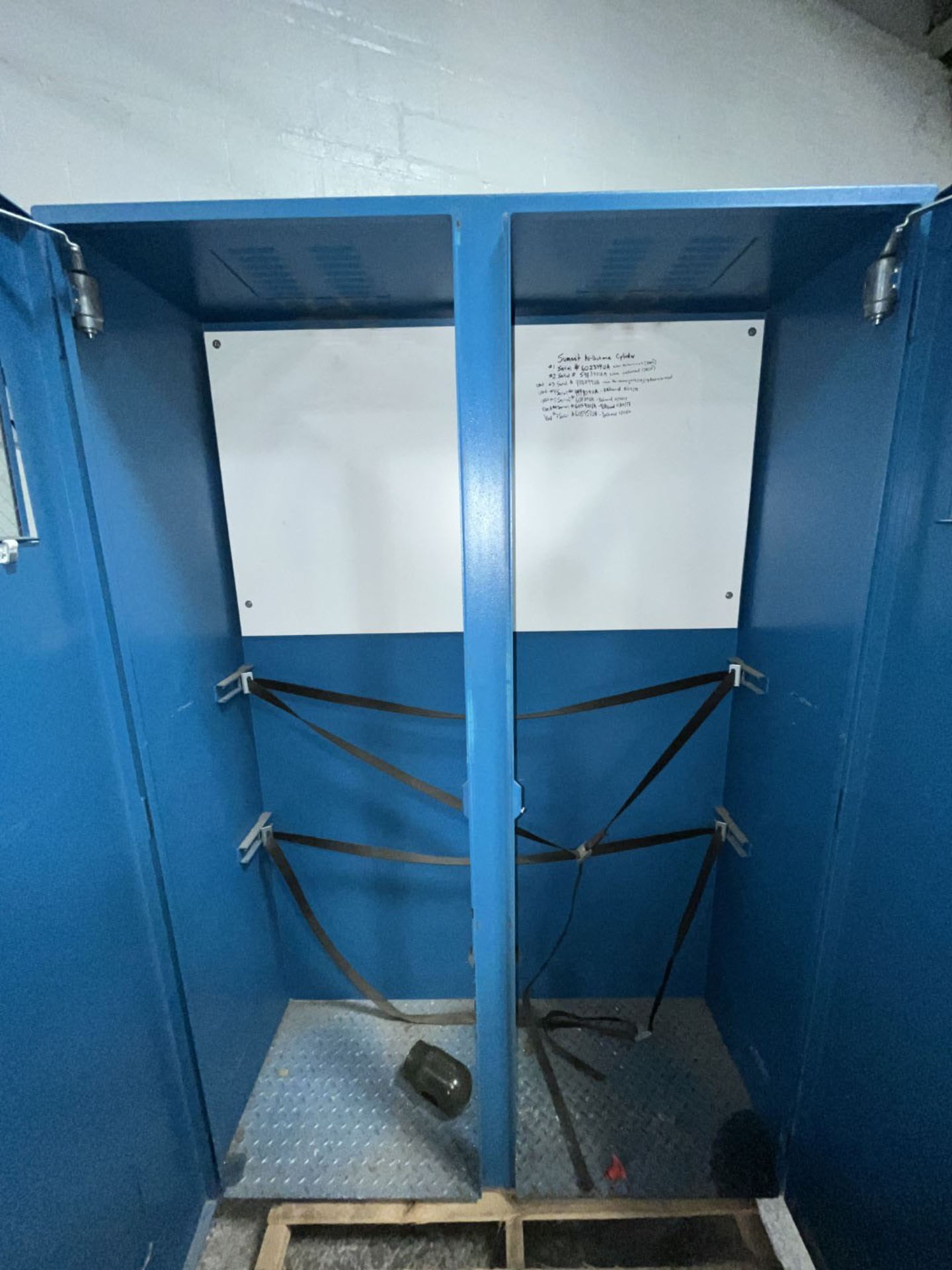 Chemical cabinet - Image 6 of 6