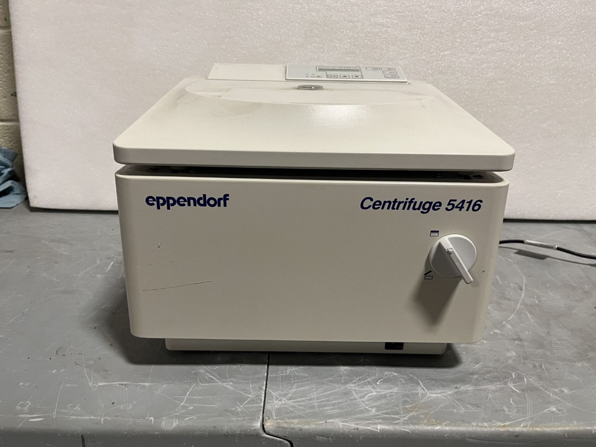 Eppendorf Centrifuge, Model 5416B