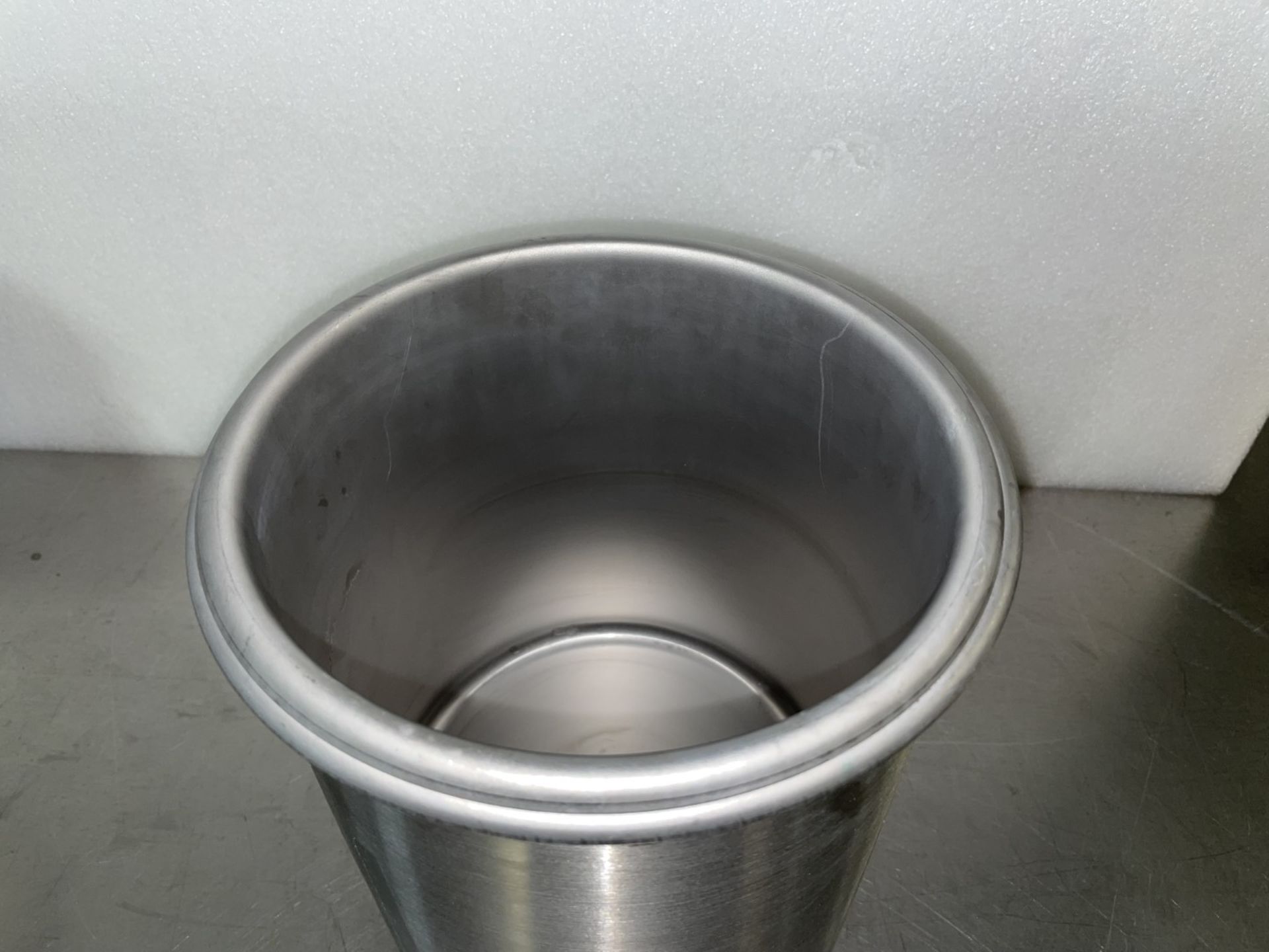 Lot of (2) 6 qt/5.68 L Polar Ware Stainless Steel Beakers - Image 3 of 3