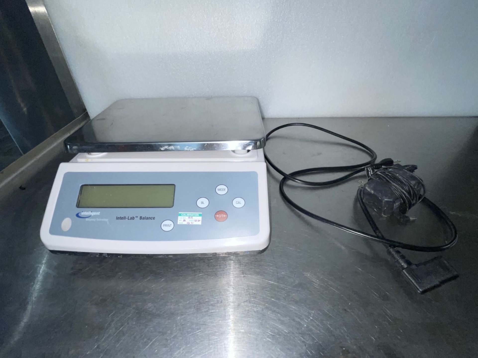 Intelligent Weighing Technology Intelli-Lab Balance, Model PC-6001