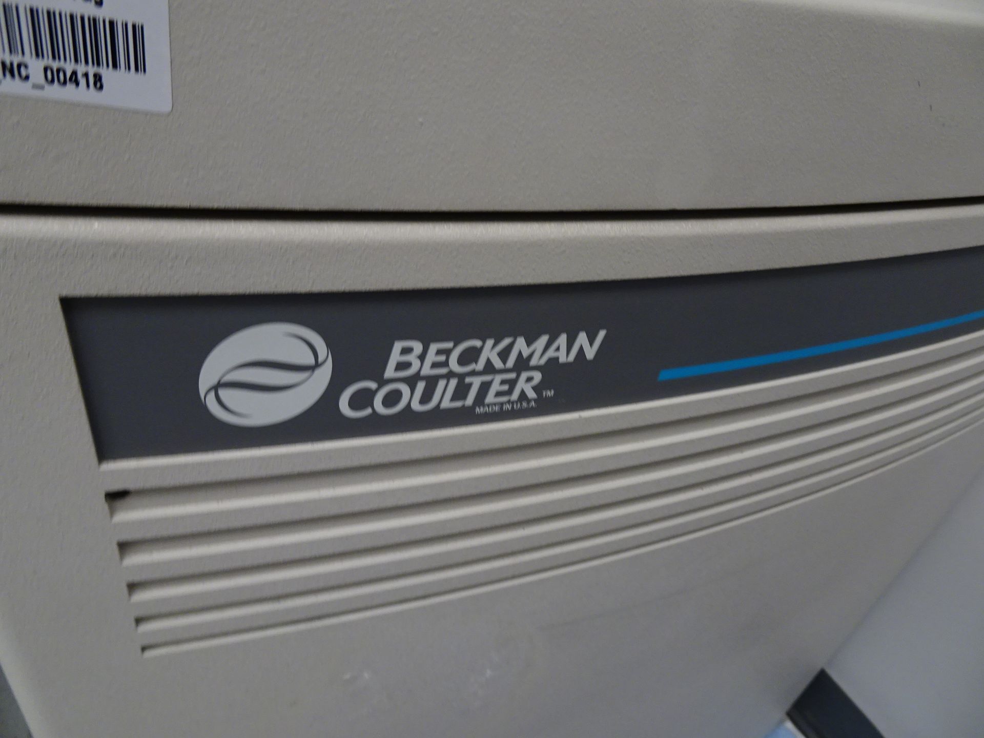 Beckman Coulter Avanti J-25 Centrifuge sn JHY99M09 With (1) JS-13.1 13,000RPM Rotor sn 99U-3504 ( - Image 3 of 12