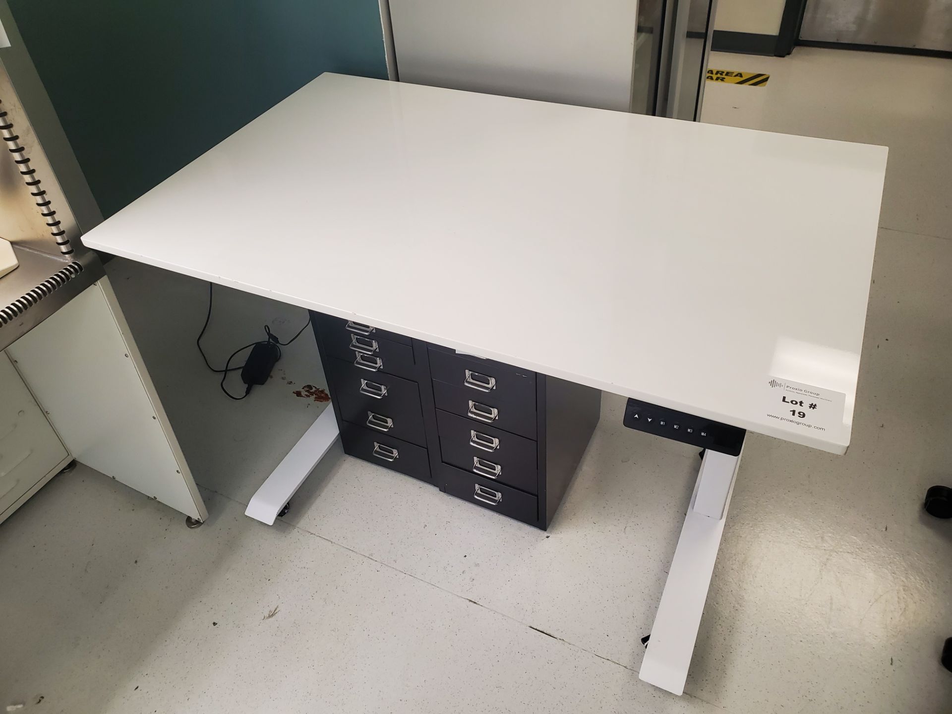 Desk Store Approx 48" x 24" Adjustable Height Stand Up Desk With Programmable Height Controller - Image 3 of 5