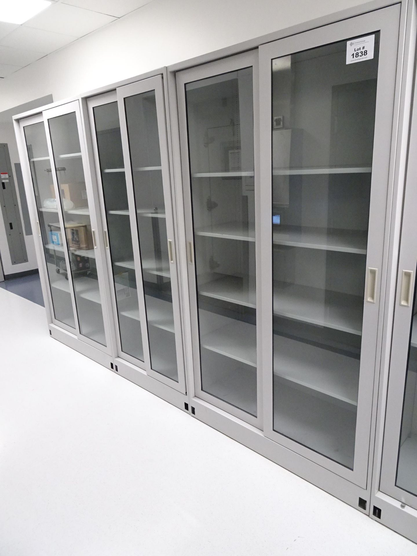 3-Section of storage Cabinets - Image 2 of 5