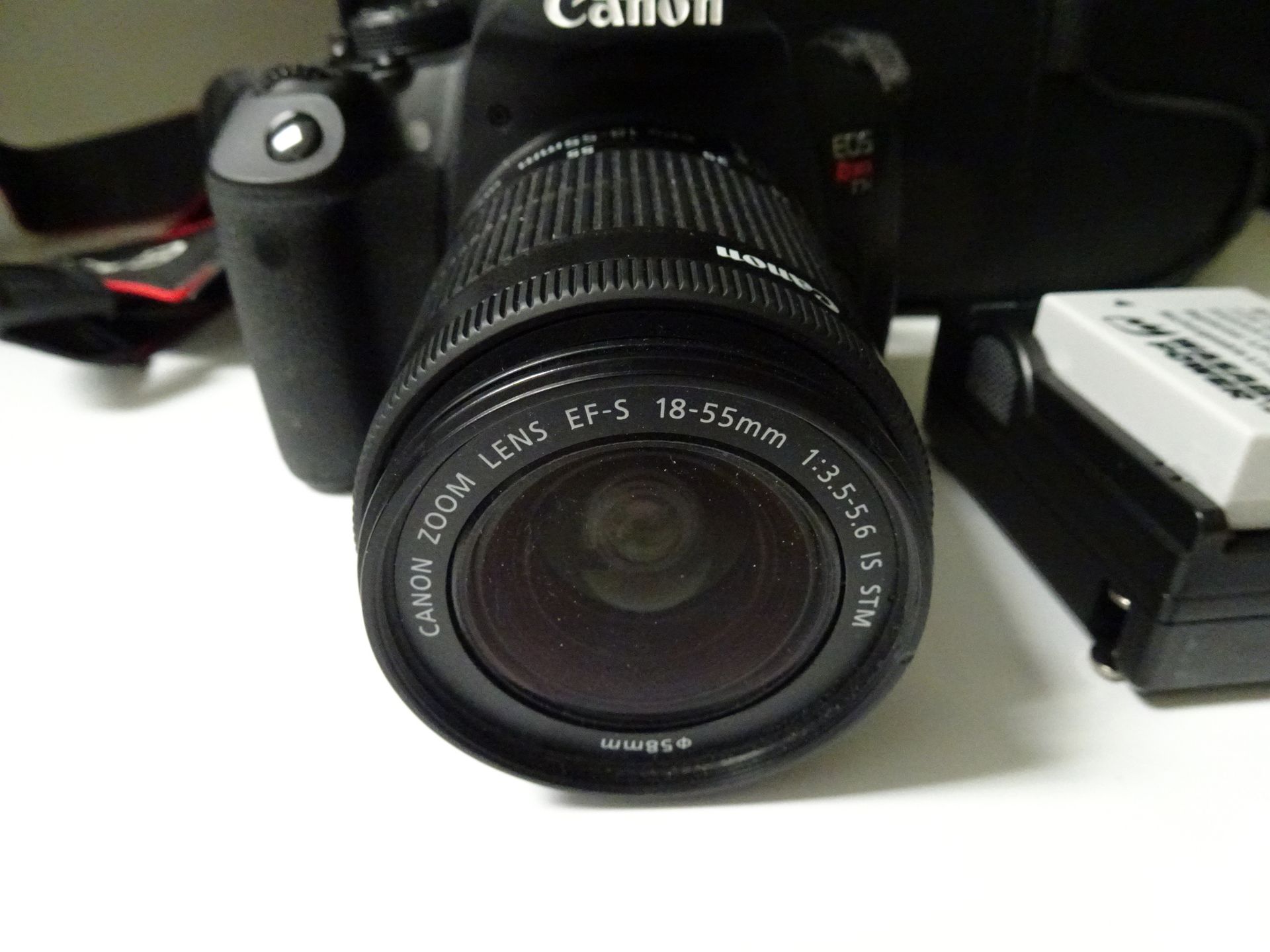 Canon EOS Rebel T5i DSLR sn 302075003371 w/ Canon EF-S 18-55mm 1:3.5-5.6 IS STM /58mm Lens, (2) - Image 2 of 15
