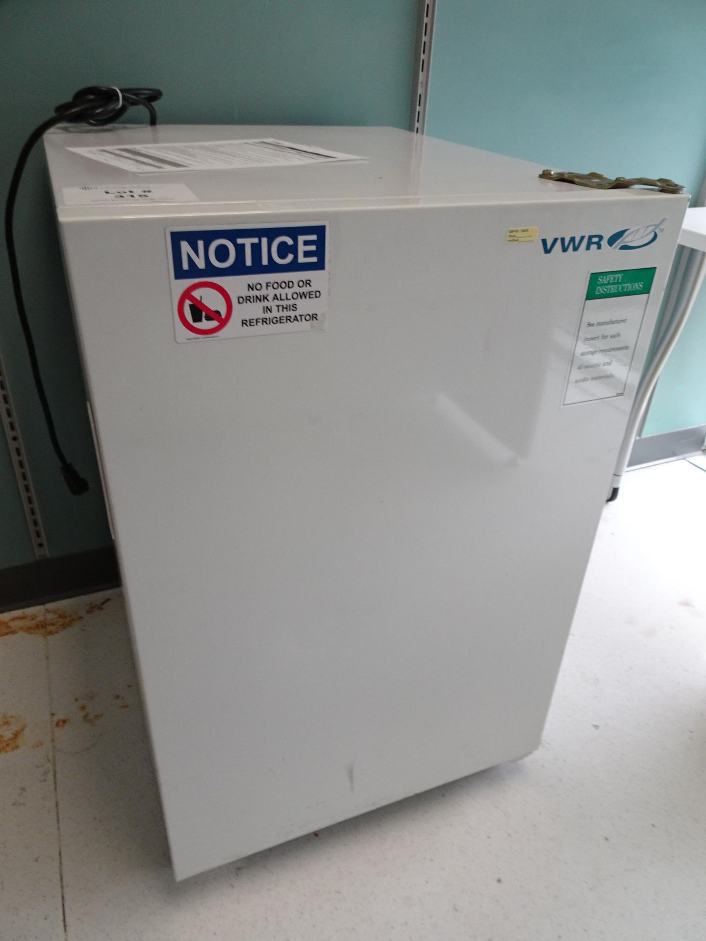 Kendro Laboratory Products Model U2005GA15 Under CabinetRefrigerator / Freezer sn R04N-628718-RN