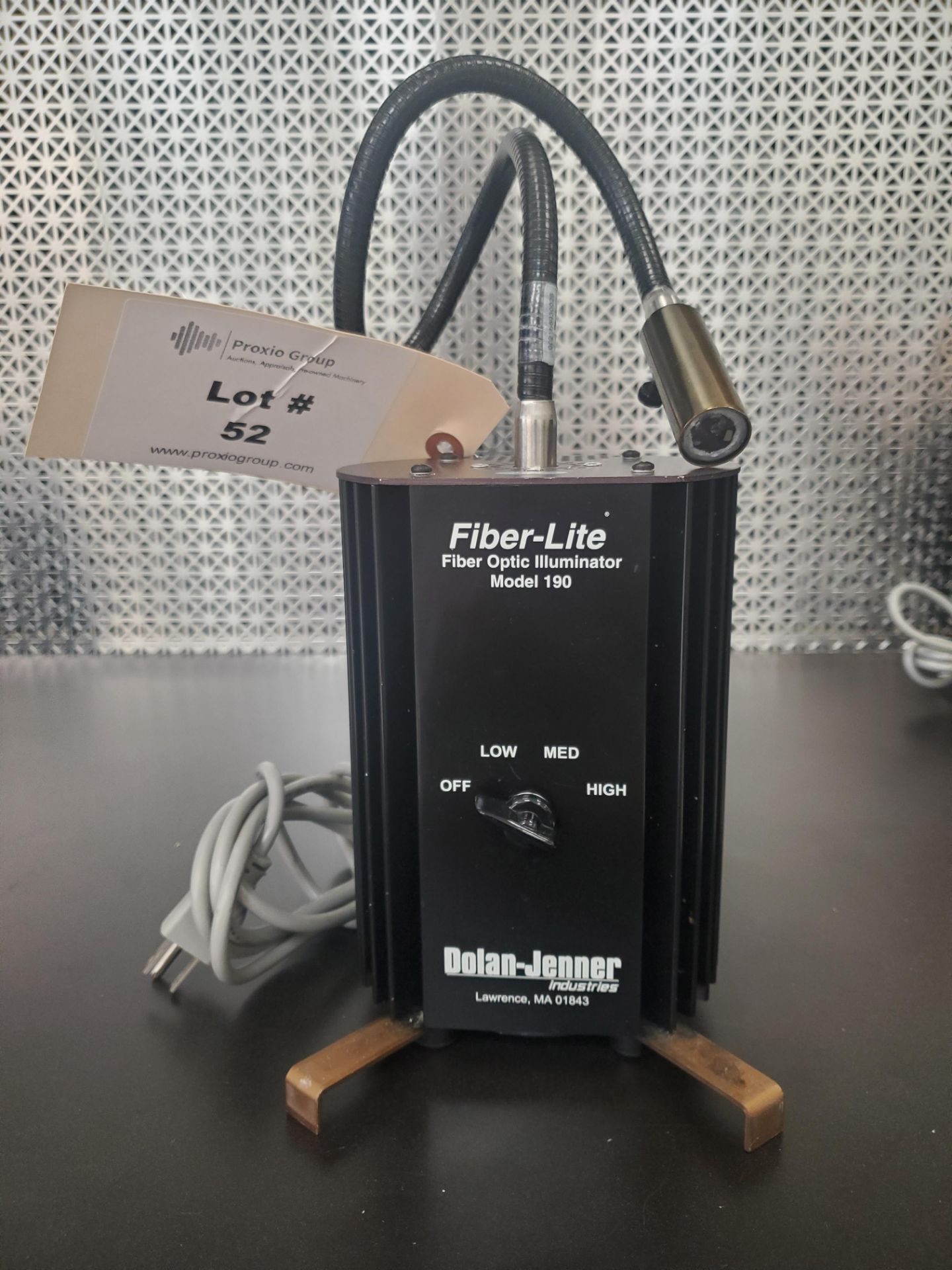 Dolan-Jenner Fiber-Lite Model 190 Fiber Optic Illuminator With Flexible Fiber Illumination Head (