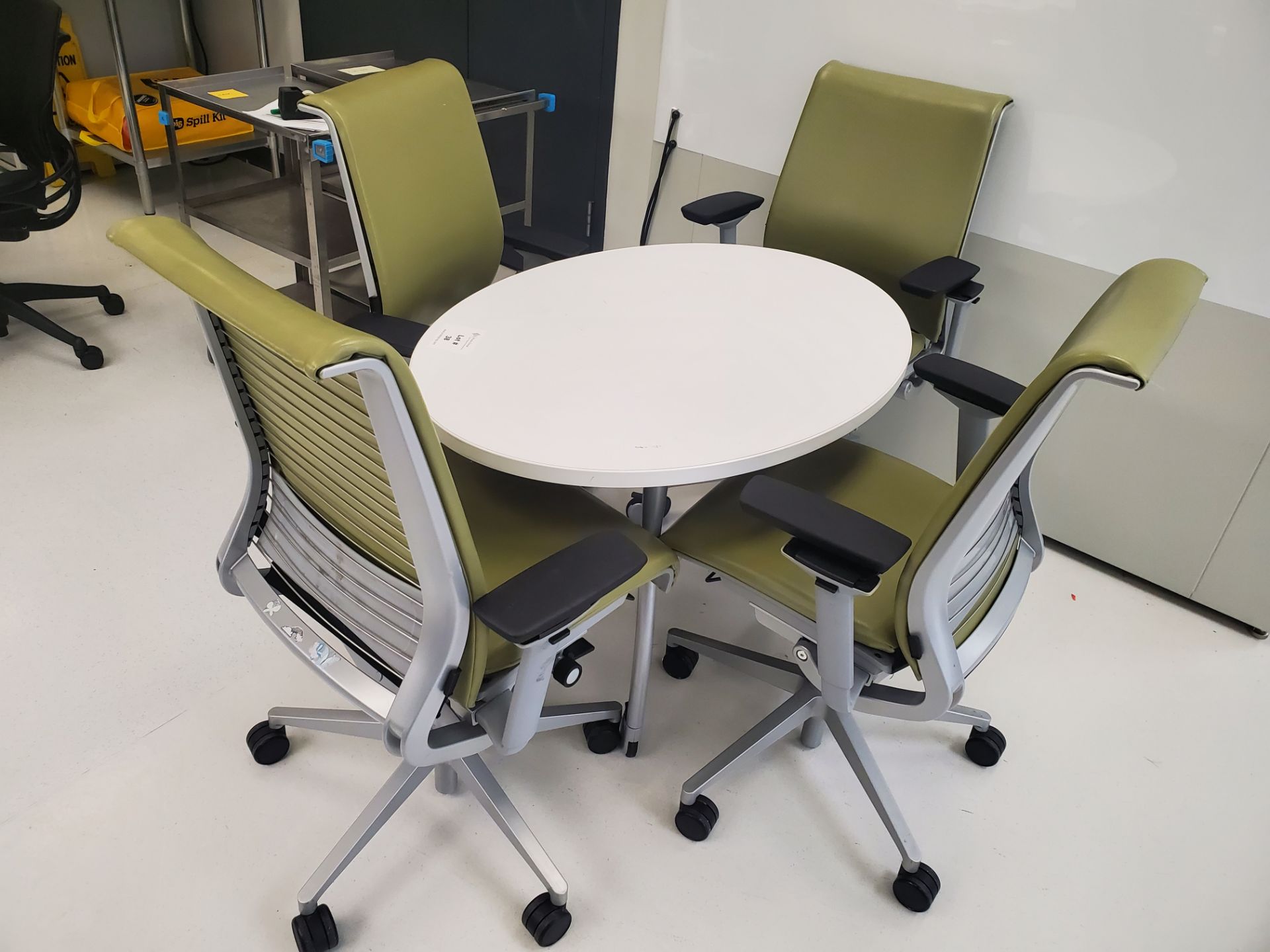 42" x 30" Oval Steelcase Table With (4) 5-Wheel Pneumatically Adjustable Swivel Base Office Chairs - Image 2 of 3