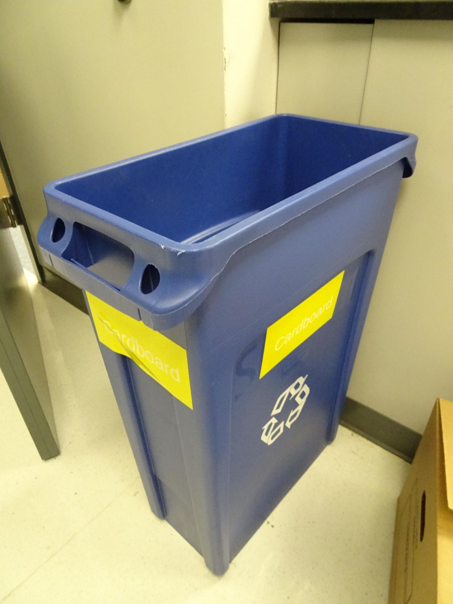 Lot Waste Recepticals - Image 3 of 4