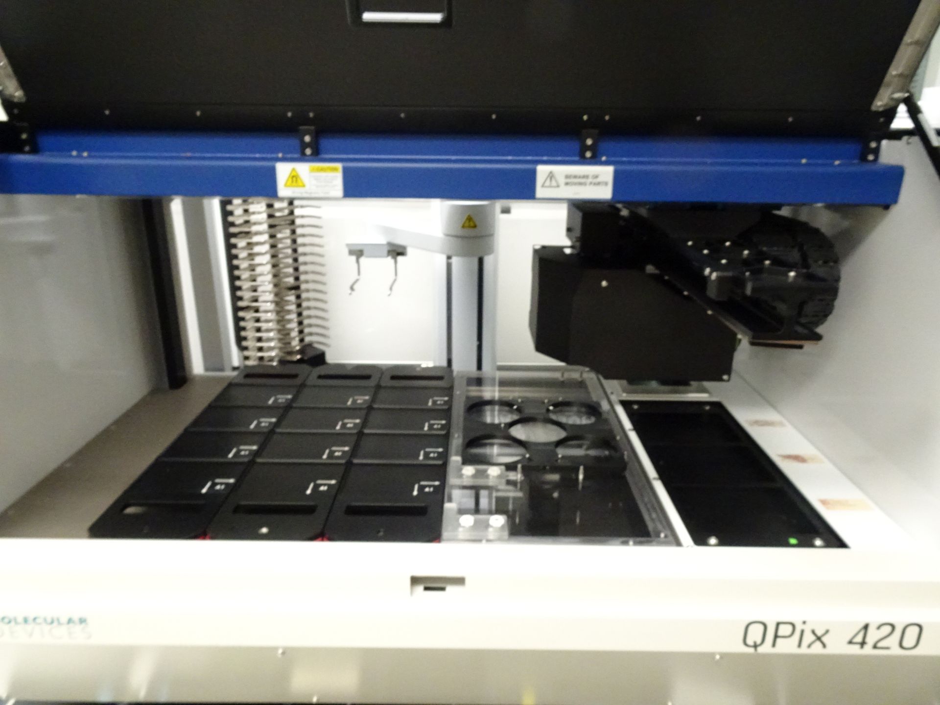 Molecular Devices Qpix 420 Colony Picking System - Image 13 of 28