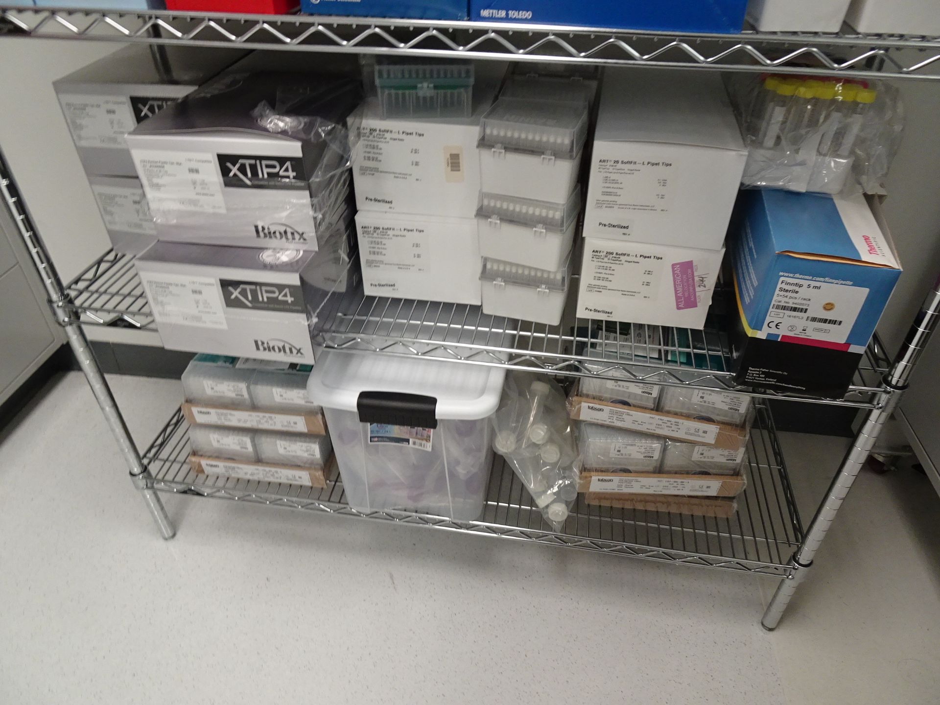 5-Tier Metro Rack and Contents Including But Not Limited To Various Pipette Tips and Well Plates ( - Image 13 of 14