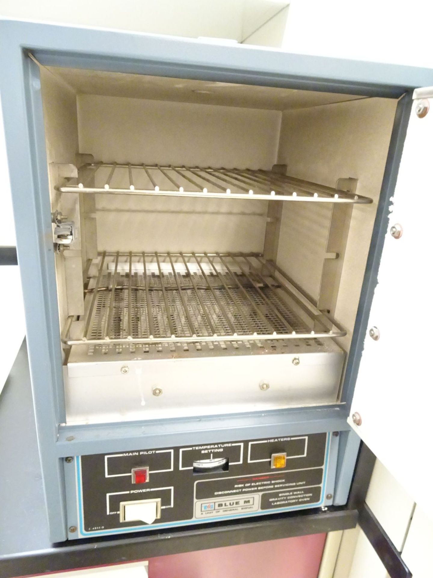 Blue M Model SW-11TA-1 Gravity Convection Oven - Image 2 of 5