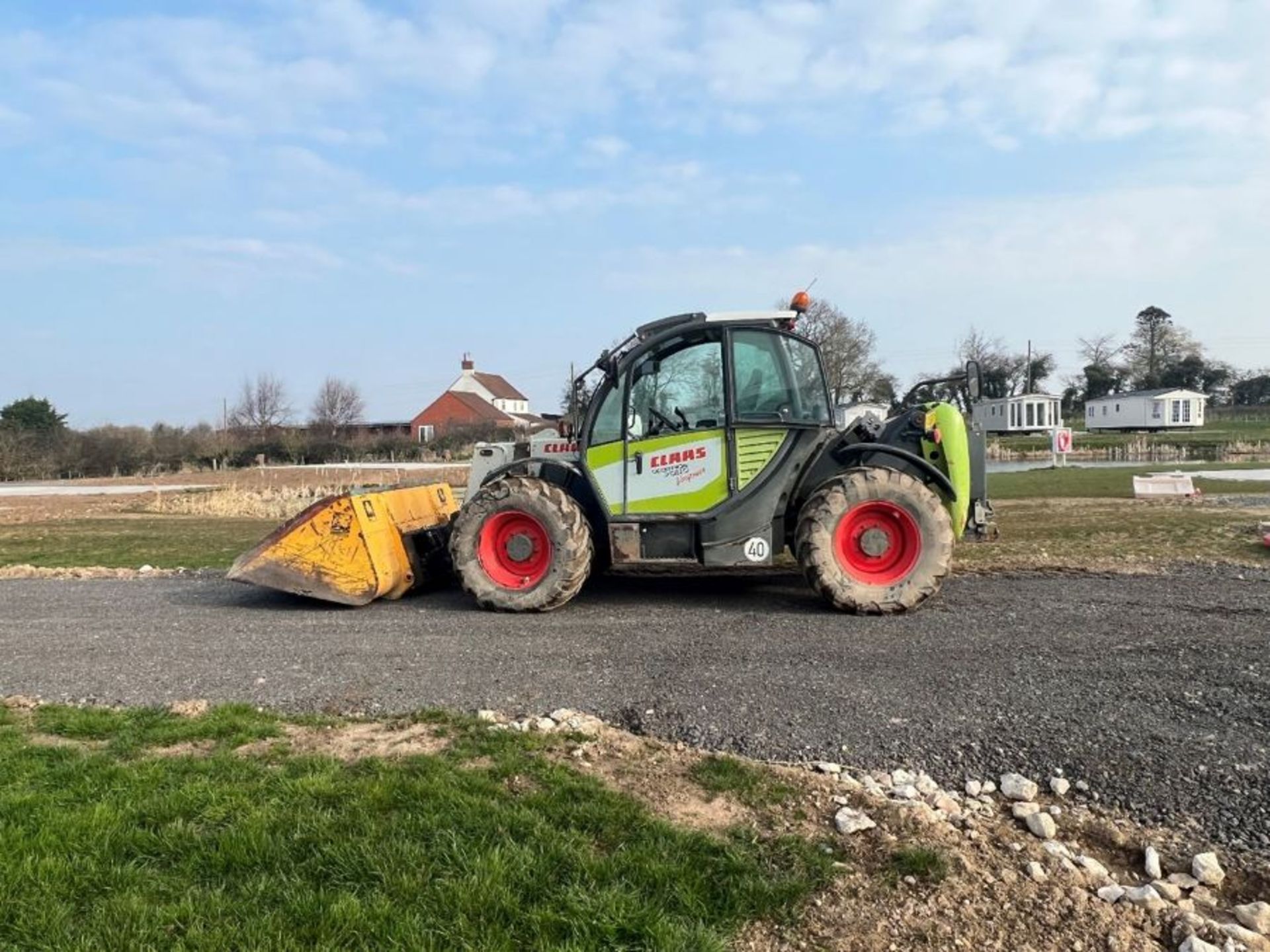 (09) Claas Scorpion 7030 Varipower telescopic handler Reg FX58 FXP, 5676 hours with pick-up hitch - Image 2 of 7