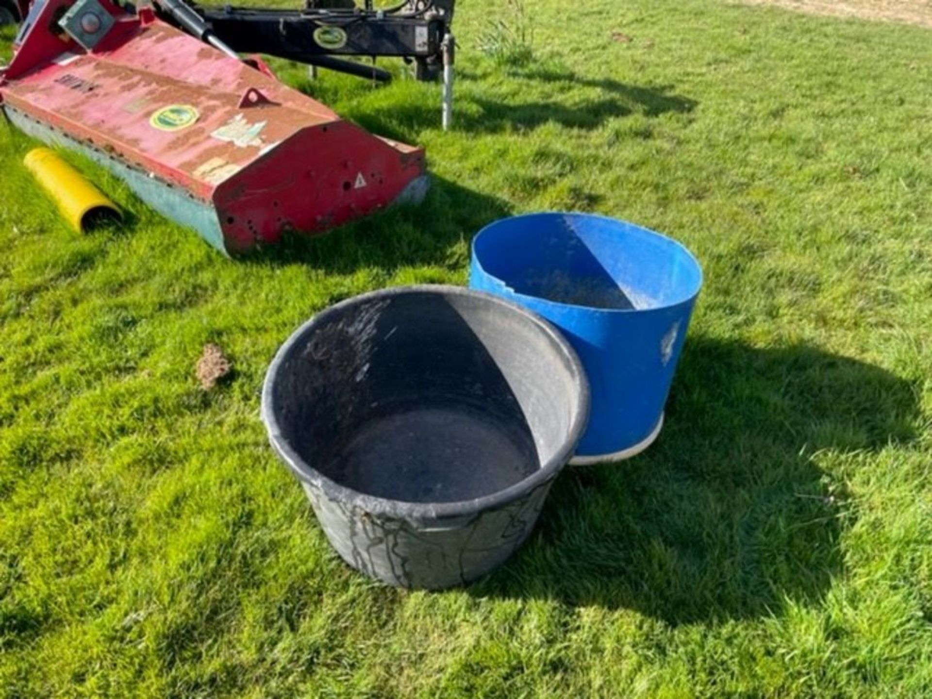 Pr plastic feed bins