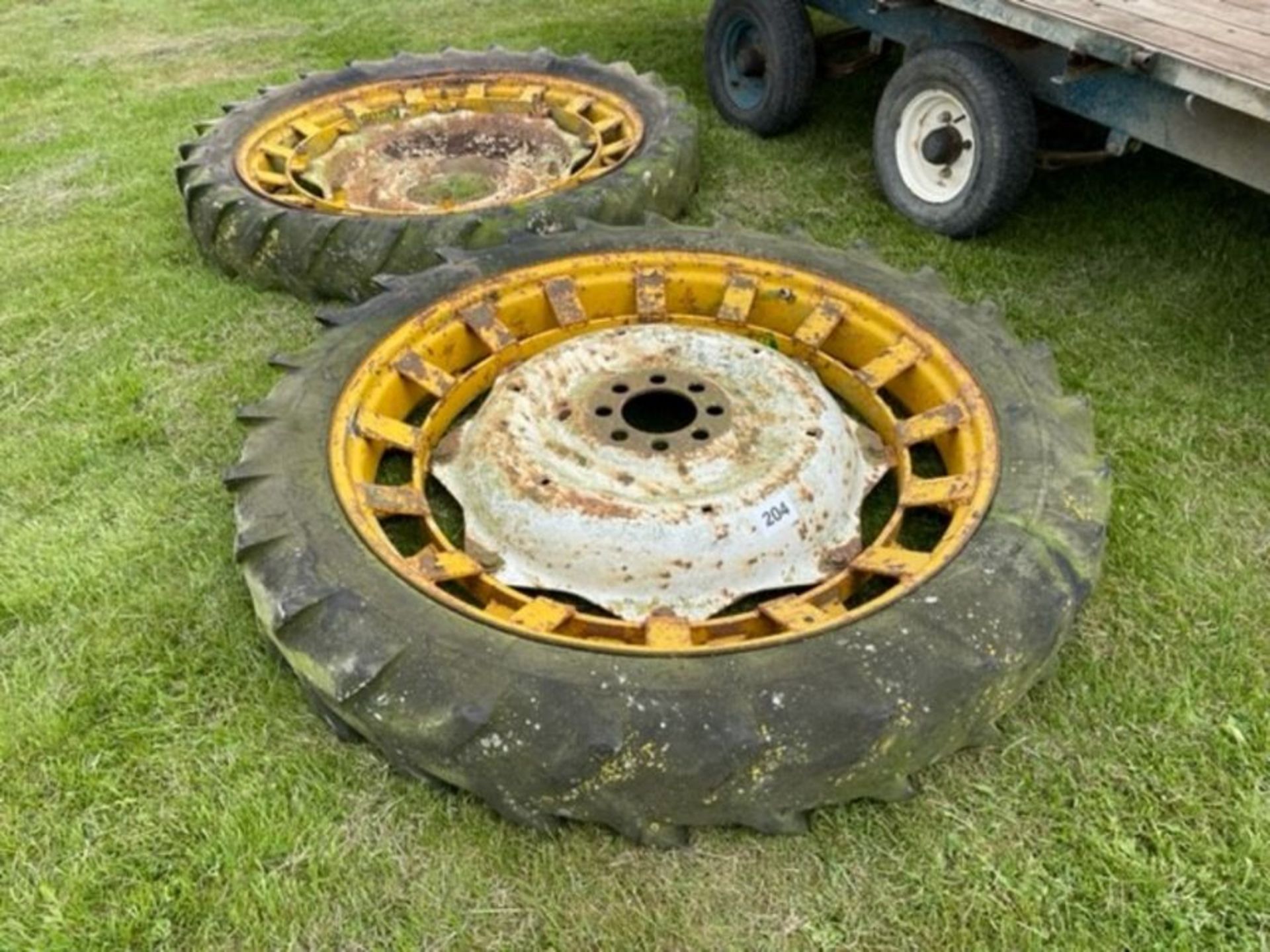 Pair of Standen row crop wheels