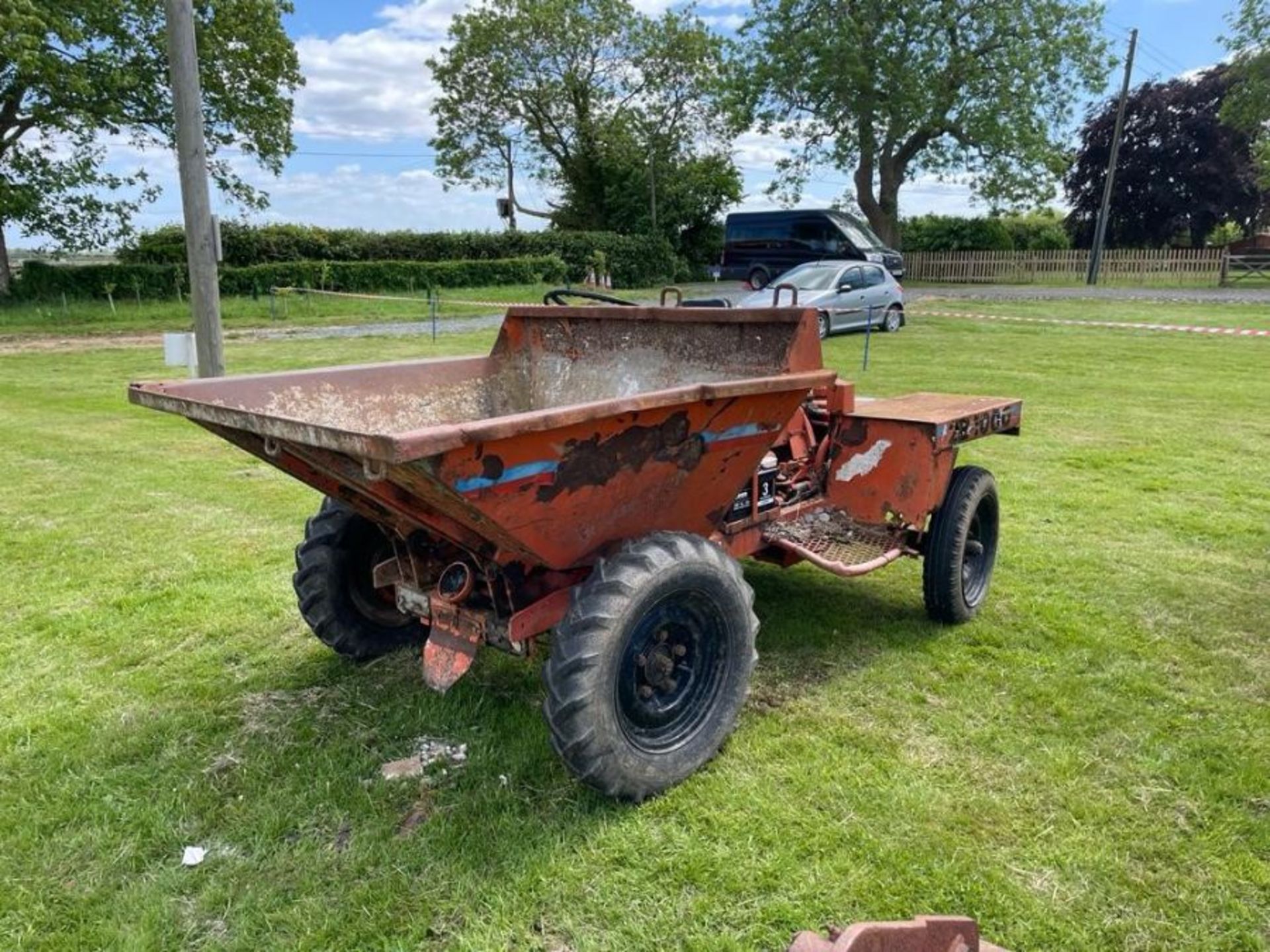 Wibau 1,000kg diesel dumper SNo 2512B1000, key in office - Image 3 of 3