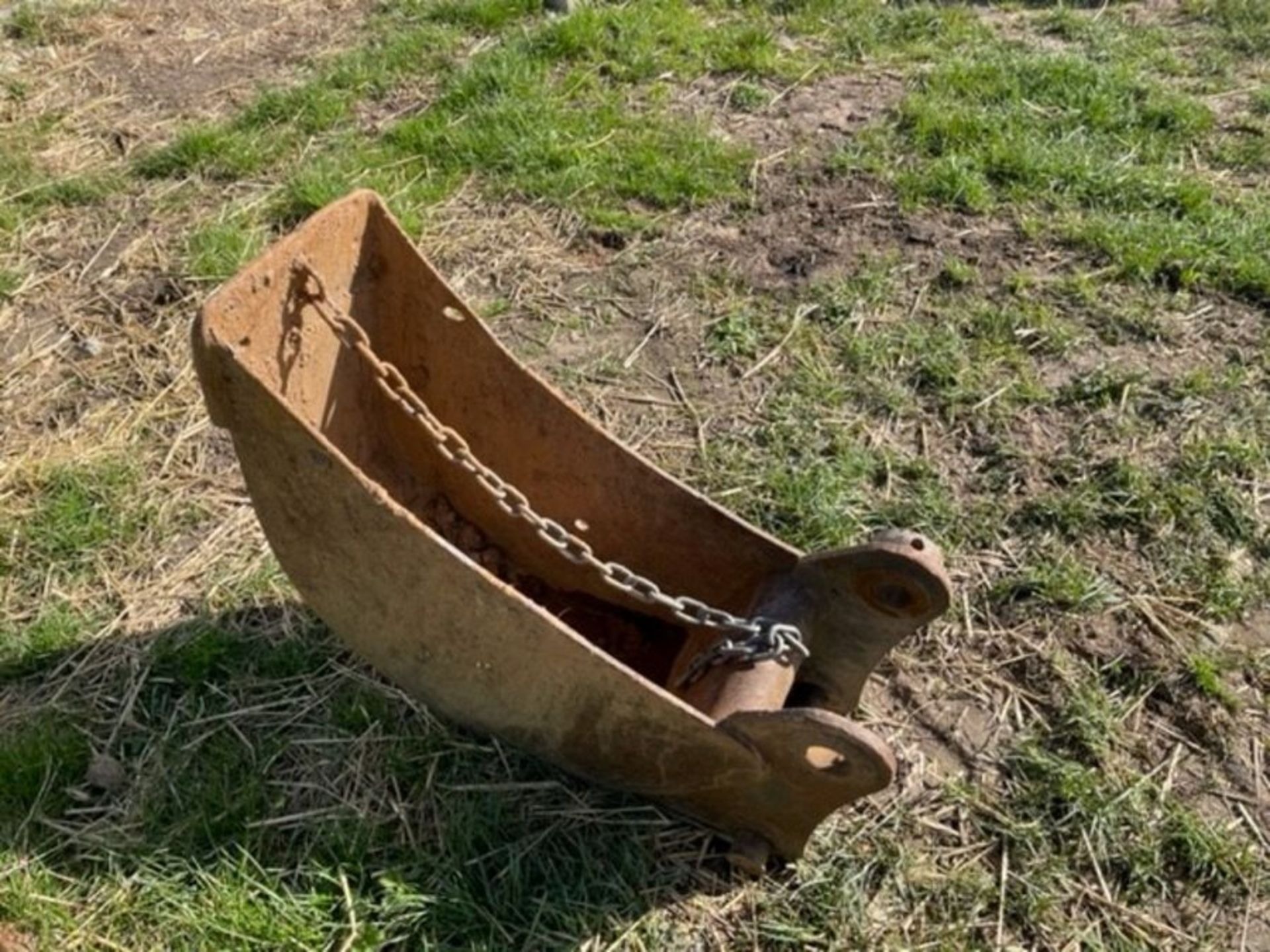 11in trenching bucket and 2ft trenching bucket - Image 2 of 2