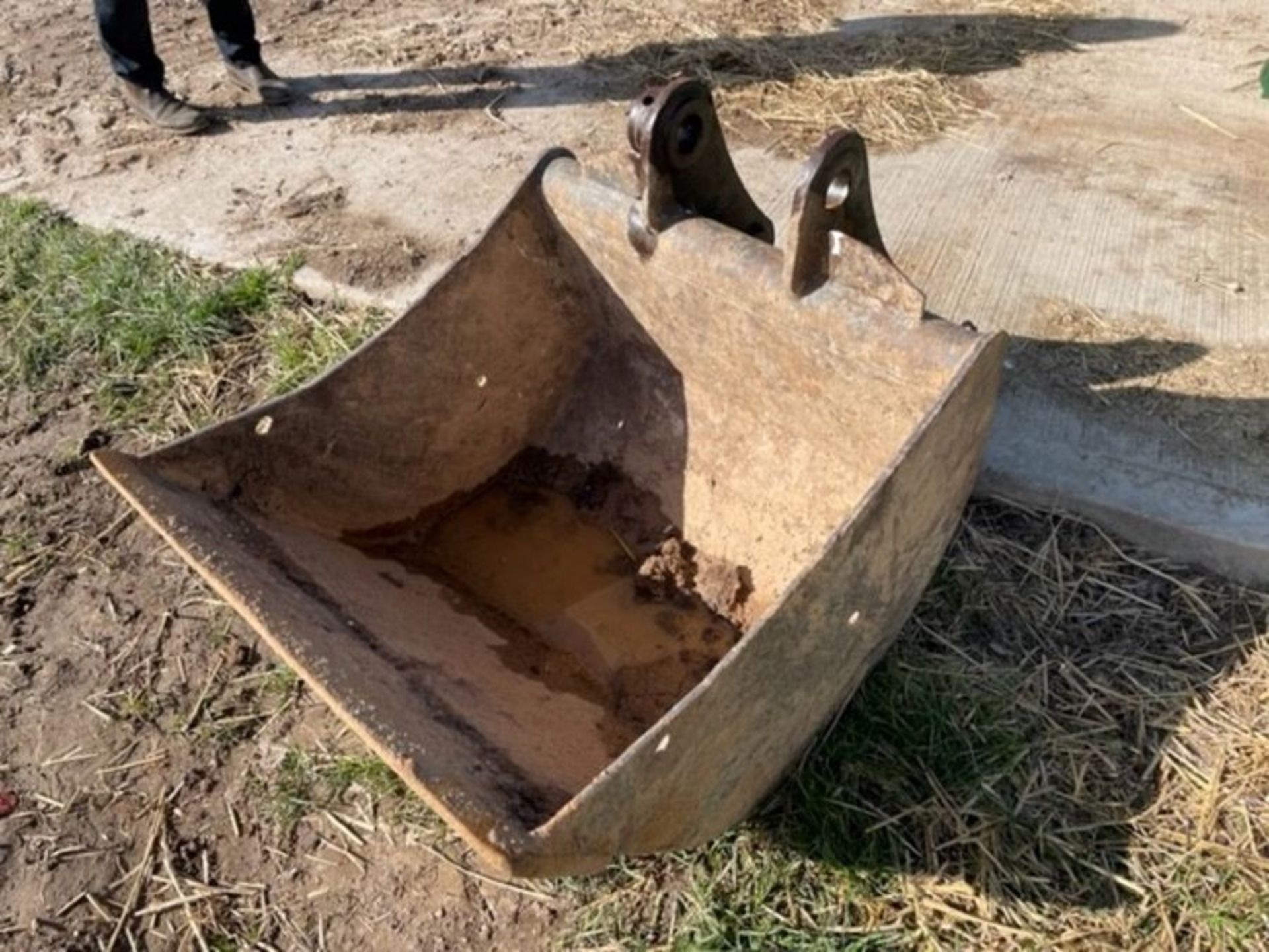 2ft trenching bucket - Image 2 of 3