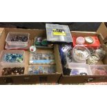 2 CARTONS OF JEWELLERY MAKING BEADS, ACCESSORIES & CERAMIC EARRINGS & BROOCHES