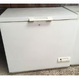 ZANUSSI CHEST FREEZER, INTERNAL MEASUREMENT 70cm LONG X 40cm