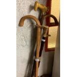 COLLECTION OF 5 VARIOUS WALKING STICKS, 2 WITH ANTLER HANDLES