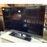 PHILIPS 32'' FS TV WITH REMOTE