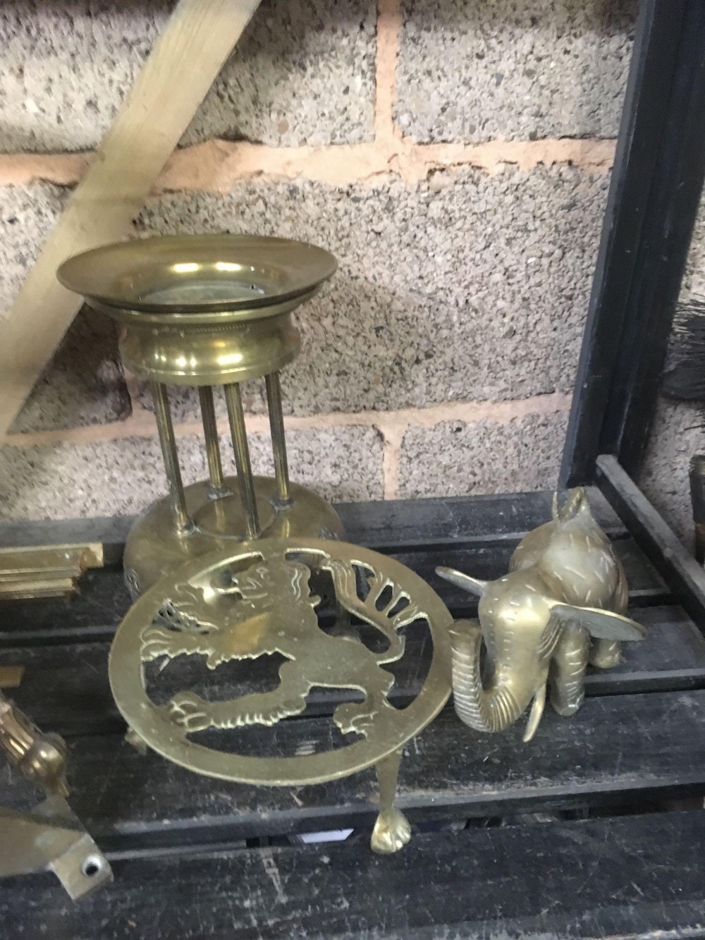 SHELF WITH BRASS DOOR POLES, TRIVETS, STAIR RODS, ELEPHANT BOOKENDS, SMALL SIDE TABLE WITH NO TOP - Image 4 of 4