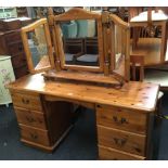 PINE TWIN PEDESTAL DRESSING TABLE WITH TRIPLE SWING MIRRORED TOP & 6 DRAWERS