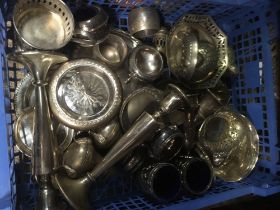 SMALL CARTON OF PLATED & WHITE METAL ITEMS INCL; CANDLESTICKS, COASTERS ETC