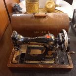 SINGER SEWING MACHINE IN CASE