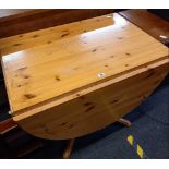 MODERN PINE DROP LEAF FARM HOUSE TABLE ON PEDESTAL LEGS, 3ft WIDE X 2ft EXTENDING TO 4ft 6''