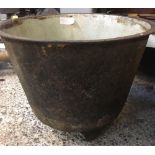 HEAVY CAST IRON LAUNDRY BOILING POT ON 3 LEGS, APPROX 70cm DIA,SMALL CHIP ON RIM