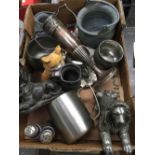 SMALL CARTON OF MIXED METAL & PLATED ITEMS