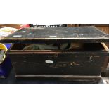 SMALL WOOD CHEST CONTAINING ABRASIVE SANDING BELTS, ANEROID BAROMETER, VARIOUS TOOLS & SCREWS