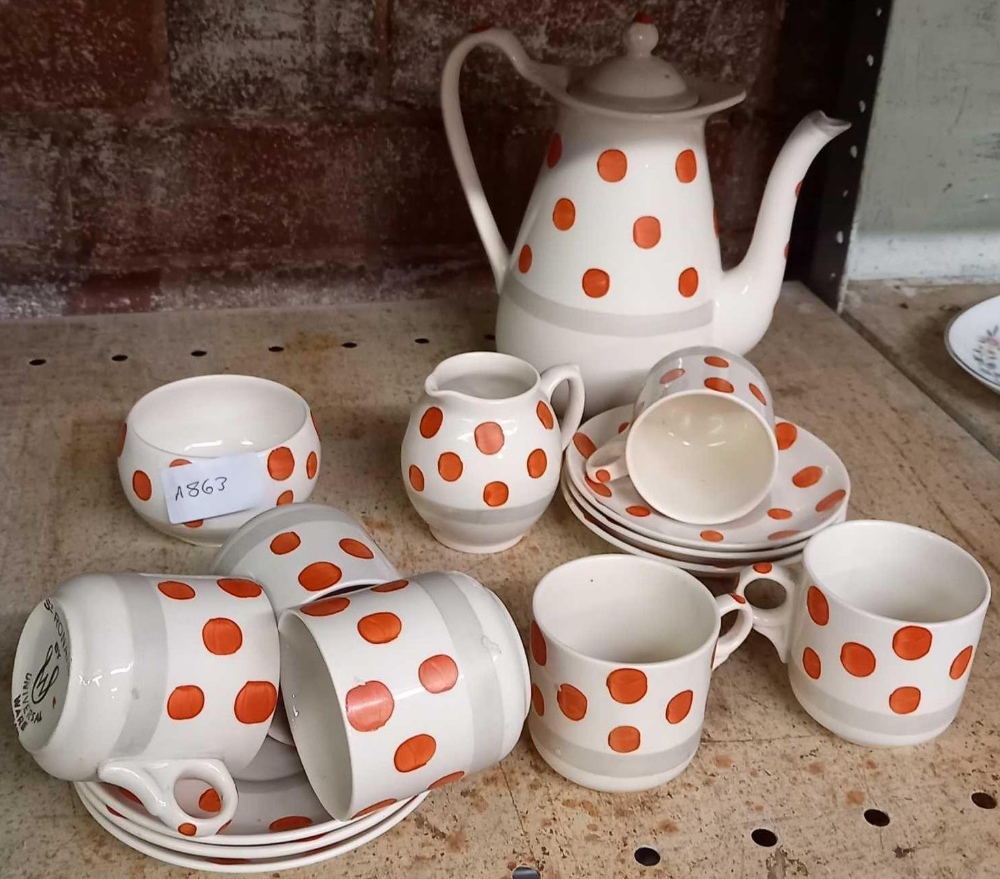 SMALL QTY OF RED SPOTTED COFFEE SET BY ST. RONANS BY UNIVERSAL WARE & 1 OTHER DARK GREY COFFEE - Image 2 of 2